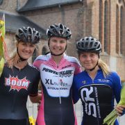 Sunday morning - roadrace ladies